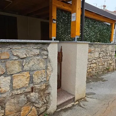 アパート Sija Novigrad *